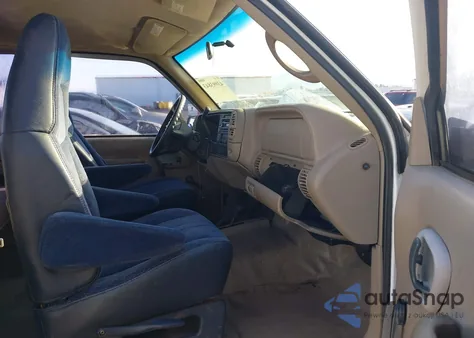 1998 Chevrolet C/K 1500 Silverado Fleetside z USA, uszkodzony, nr VIN 1GCEK19M5WE201819